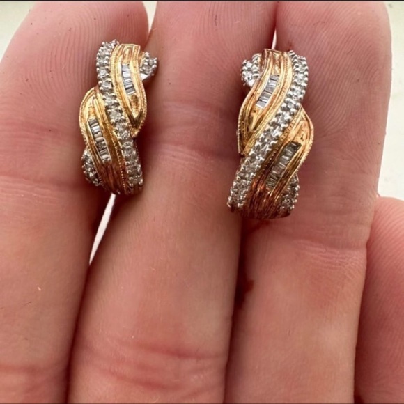 Elegant 14k Rose Gold Diamond Twisted Earrings - Picture 7 of 8